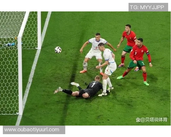 B费调侃B席场上抱怨更甚自己引发球迷热议