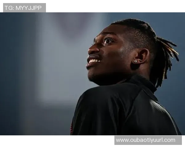 B费调侃B席场上抱怨更甚自己引发球迷热议